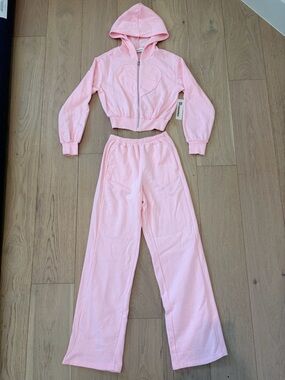 No Boundaries Sweat Set- Size XXS